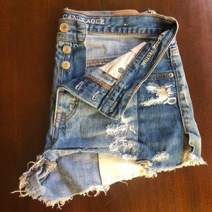 American Eagle Size 4 Shorts. Split Denim Coloring